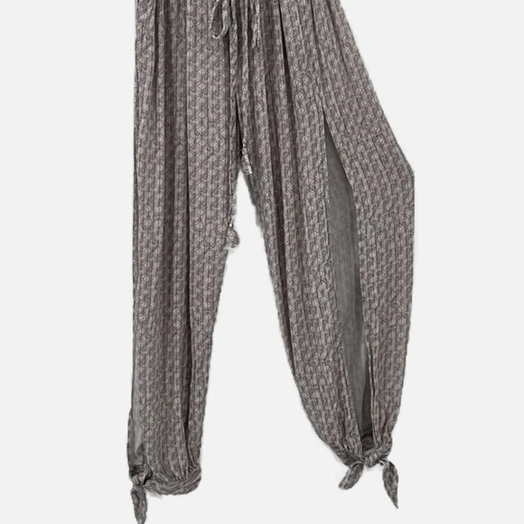 Dress Forum Split Leg Ankle Tie Spaghetti Strap Jumpsuit in Grey - Size Large - Picture 4 of 9